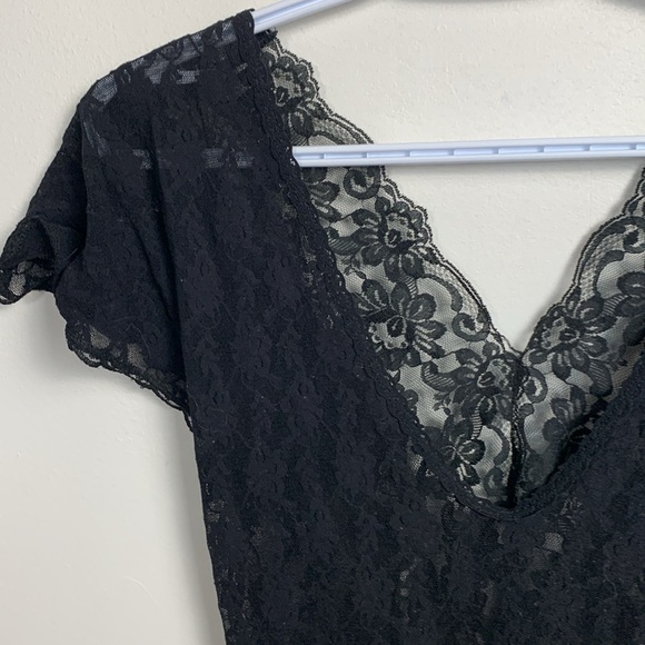 Unbranded long nightgown with lace top and solid bottom - Picture 3 of 8